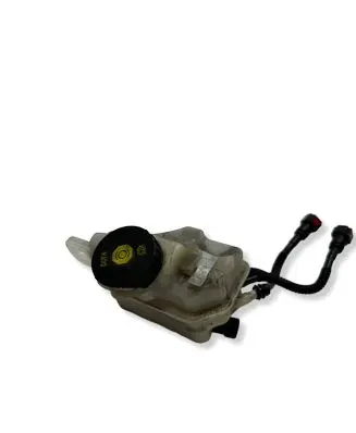 Opel Mokka Brake fluid reservoir