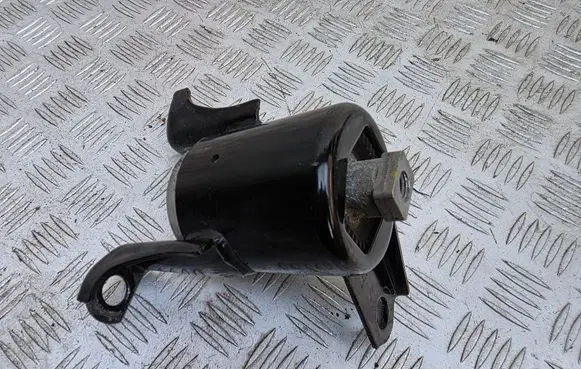 Engine mount bracket