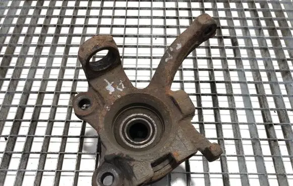 Volkswagen Transporter - Caravelle T4 Front wheel hub spindle knuckle
