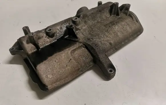 Rocker cam cover