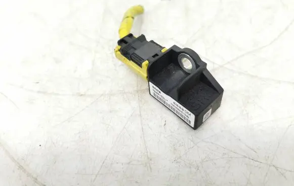 Honda CR-V Airbag deployment crash/impact sensor 77970SWAE113M4 5WK43786