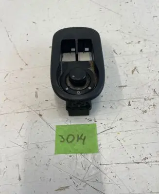 Renault Master III Wing mirror switch 8200002442