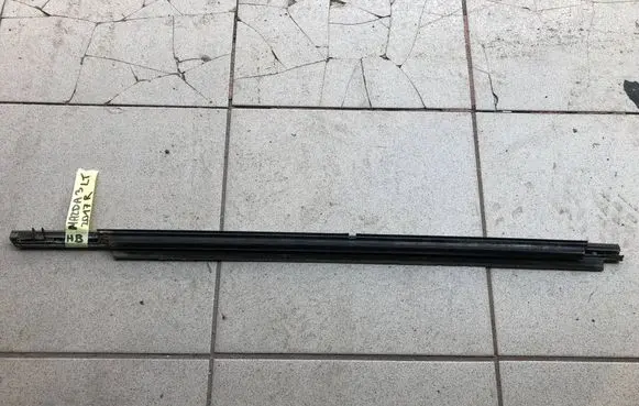 Mazda 3 III Rear door trim (molding) M3BM