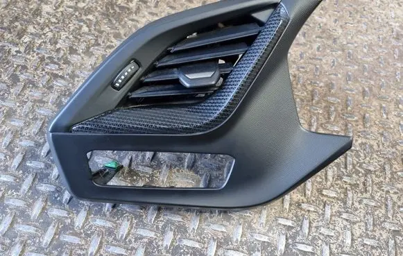 BMW 2 F44 Dashboard side air vent grill/cover trim 6823188