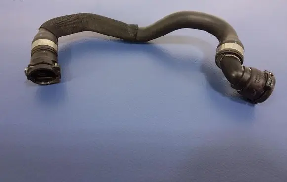 BMW X7 G07 Engine coolant pipe/hose 9894788