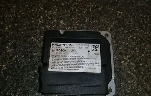 Fiat 500X Airbag control unit/module 52035593