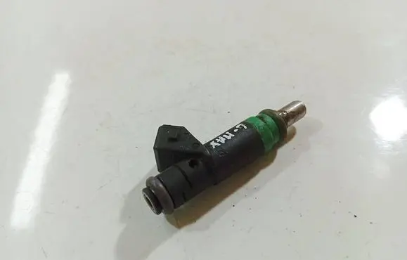 Ford Focus Fuel injector 98MFBC9F593