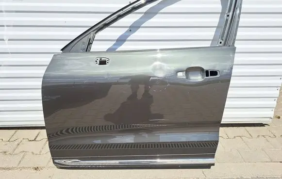 Volvo XC60 Front door