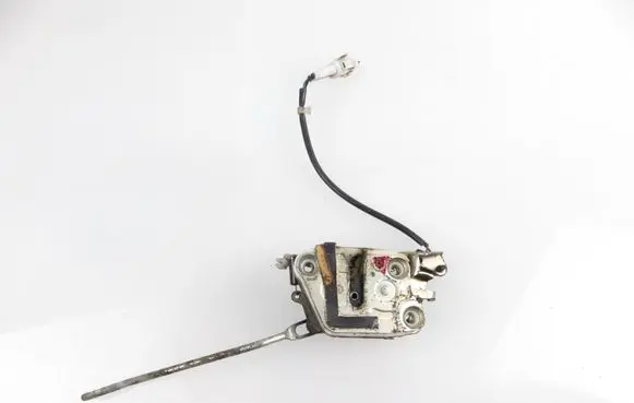 Suzuki Alto Front door lock 