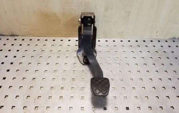 Clutch pedal