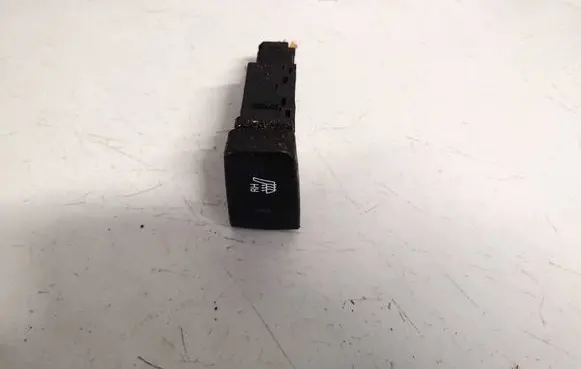 Hyundai Tucson JM Seat heating switch 933402e001