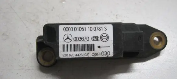 Mercedes-Benz S W220 Airbag deployment crash/impact sensor 2208204426