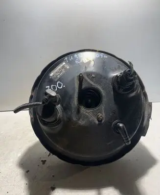 Volkswagen Touareg I Brake booster 