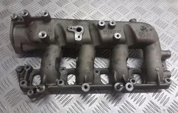Opel Zafira B Intake manifold 55192747