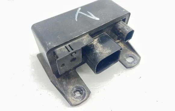 Glow plug pre-heat relay