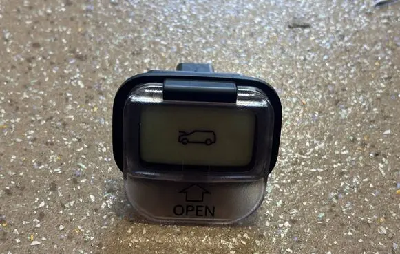 KIA EV9 Tailgate opening switch 8113DDO000