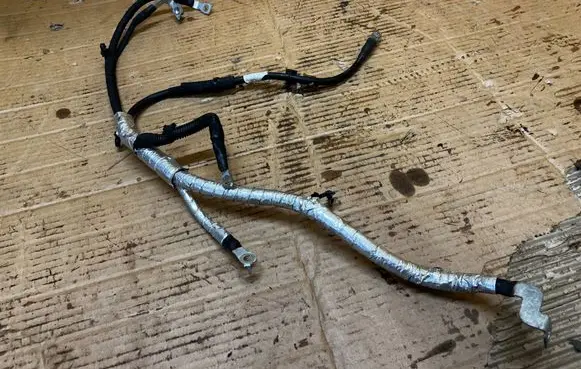 Cadillac Escalade Wires (starter motor) 84119194