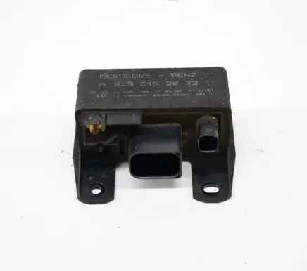 Mercedes-Benz Vito Viano W639 Glow plug pre-heat relay 0255452832