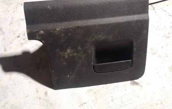 Volkswagen Golf V Glove box 1k1857919