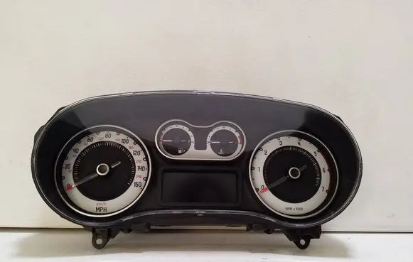 Fiat 500L Speedometer (instrument cluster) 51975132 A2C90124101