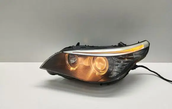 BMW 5 E60 E61 Headlight/headlamp 7177727 717772709 00944901