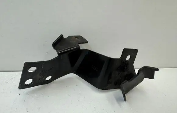 Mercedes-Benz E W213 Other engine bay part A2135010420
