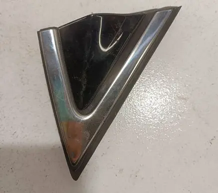 Hyundai Santa Fe Front door glass trim molding 861902w000