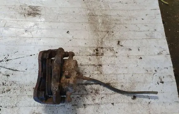 Nissan Terrano Front brake caliper NOCODE