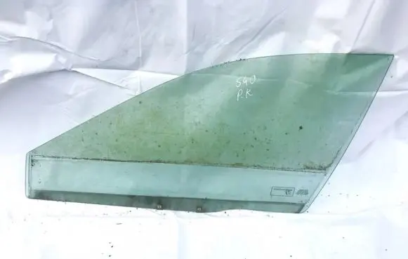 Volvo S40, V40 Front door window glass four-door