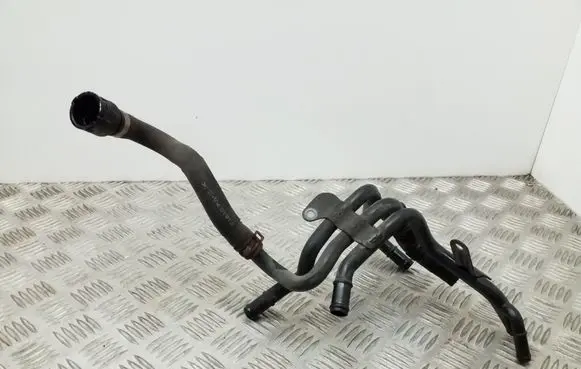 Volkswagen PASSAT B8 Engine coolant pipe/hose 04L121064AM 5Q0122291AQ
