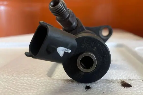 Mazda 3 I Fuel injector 0445110259 7F702328480