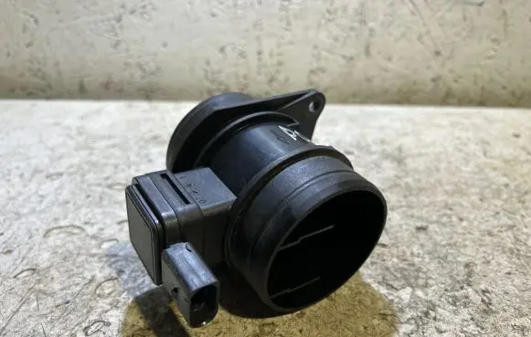 Volkswagen Polo V 6R Mass air flow meter 03L906461 5WK97023 024019462