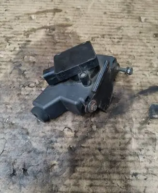 Audi A4 S4 B5 8D Throttle valve position sensor 9643365680