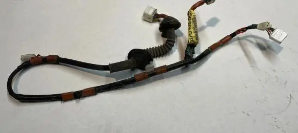 Lexus IS 200-300 Rear door wiring loom 8215353030
