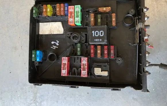 Volkswagen Golf V Fuse module 1K0937125A 017183071 28243