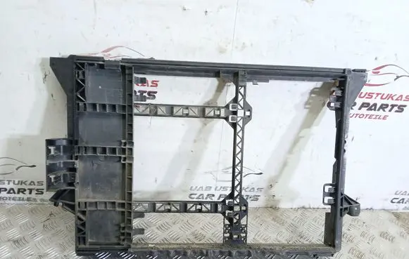Radiator trim