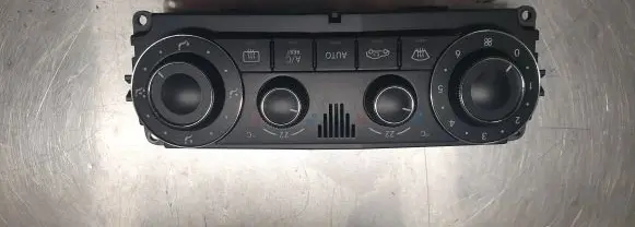 Mercedes-Benz C W203 Climate control unit A2038304185 F011500040