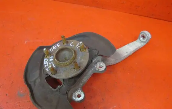 Lexus IS 220D-250-350 Front wheel hub spindle knuckle N62L