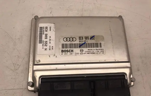 Audi A6 S6 C6 4F Engine control unit/module ECU 8E0909552N 0261207580