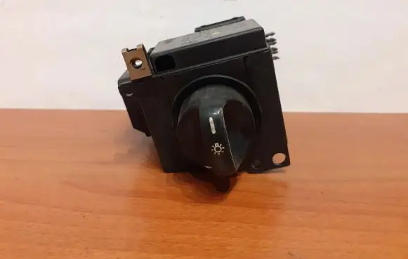 Mercedes-Benz A W168 Light switch 1685450104 5084