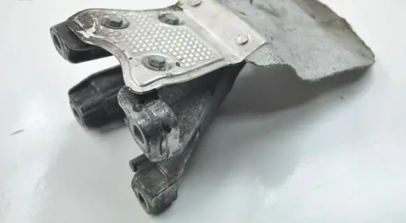 Audi Q5 SQ5 Engine mounting bracket 8K0199307BJ