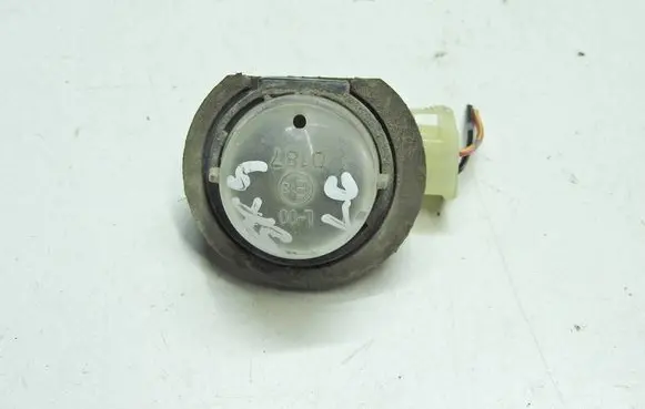 Suzuki SX4 Number plate light