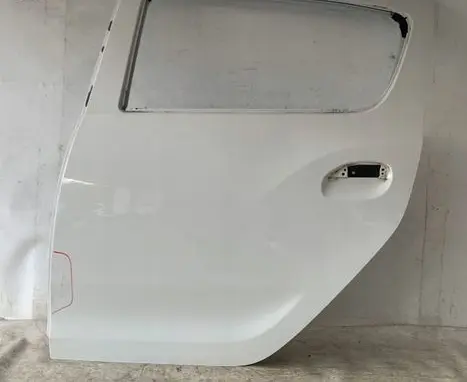 Dacia Sandero Rear door