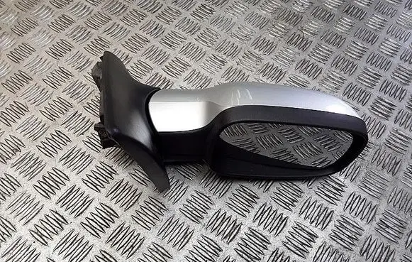 Front door electric wing mirror