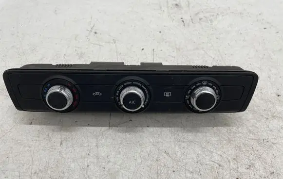 Audi Q2 - Climate control unit 8V0820047F