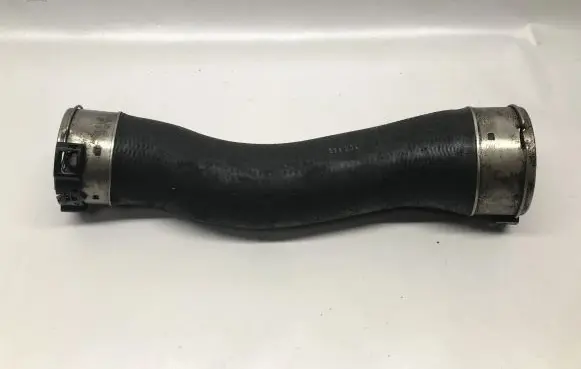 BMW 2 F22 F23 Intercooler hose/pipe 7602652