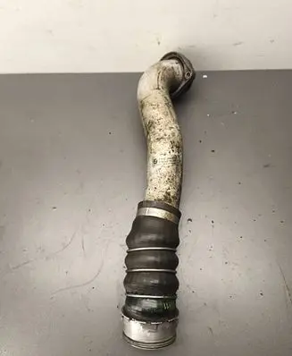 BMW 3 E90 E91 Intercooler hose/pipe 7795304 11884410