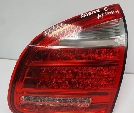 Porsche Cayenne (92A) Tailgate rear/tail lights 7P5945094K