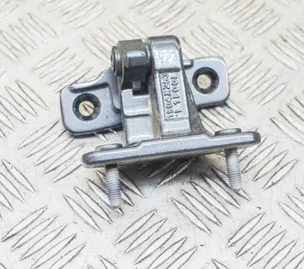 Mercedes-Benz GLC X253 C253 Rear door lower hinge 190X253