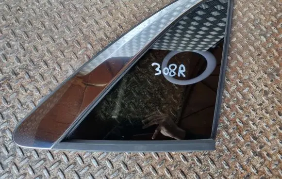 Ford Escape IV Rear side window LJ6BS29750